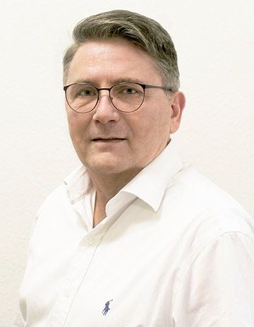 Dr. Uwe Ritzel